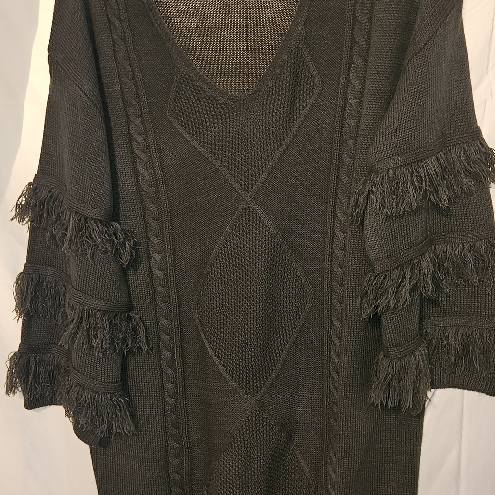 SHEIN Black V-Neck Fringed Sweater